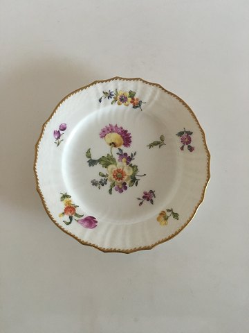 Royal Copenhagen Fuld Saxon Flower Plate No 1674