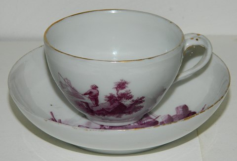 Royal Copenhagen cup and saucer from the 18th. Century Google Oversæt til virksomheder:OversætterkitWebsiteoversætterFind nye markeder