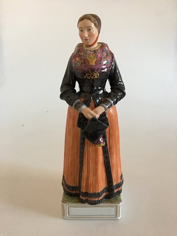 Royal Copenhagen Overglaze Figurine No 12101 Acht Pitter Bacher´s daugther Church-going Custume; Amager