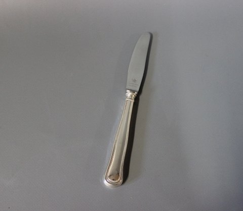 Knife, hallmarked silver.5000m2 showroom.