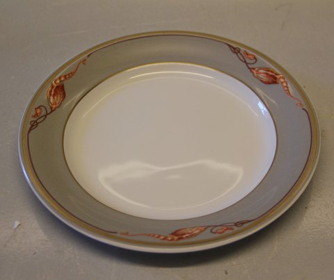 Magnolia Red Royal Copenhagen    Magnolia 617 Side plate 17 cm