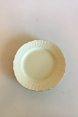 Royal Copenhagen Creme Curved with Gold (Pattern 1235) Lunch Plate No 1623