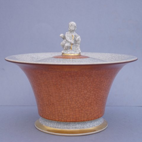 Kgl. porcelæn, Royal Copenhagen; craquele krukke med låg dekoreret med engel med stav