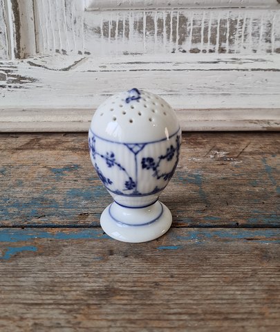 Royal Copenhagen Blue Fluted salt shaker no. 2009