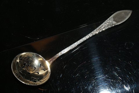 Sprinkle spoon Empire Silveryear 1904Length 16.5 cm.
