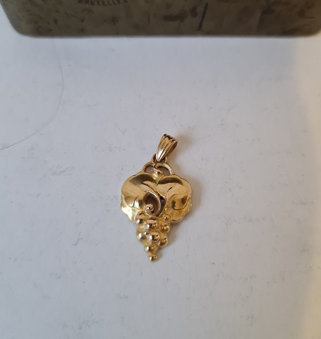 Georg Jensen pendant in 18 kt gold in the form of a bunch of grapes