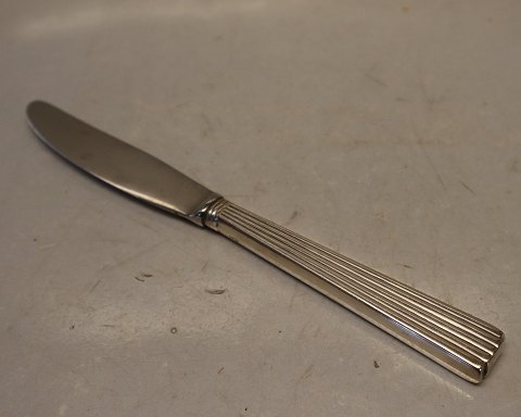 Helene Knive Dansk Pletbestik
Kniv med stålblad (Raadvad)  21.3 cm