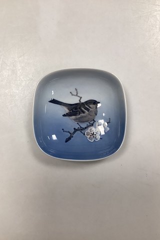 Royal Copenhagen Plate/Dish with Bird No. 4857