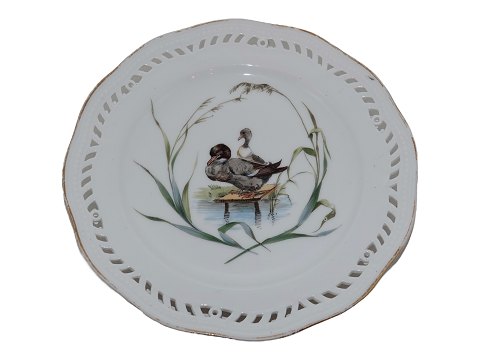 White Flora Danica
Luncheon plate decorated with ducks from 1840-1893
