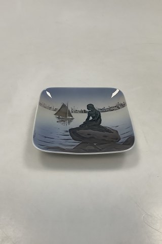 Royal Copenhagen Dish and Ashtray No. 4228 Langelinie