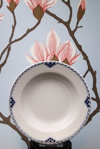 Royal Copenhagen Princess small deep plate. Dia.: 21.5cm. RC# 604...