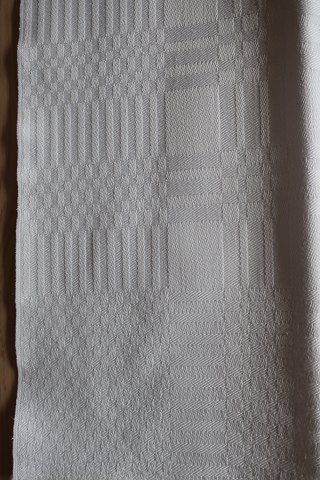 Antique napkinsFlaxHandmadeWith a beautiful weaving with structure48cm x 54cmWe have: 3 stk. identicalIn a good conditionThe antique, Danish linen and fustian is our speciality