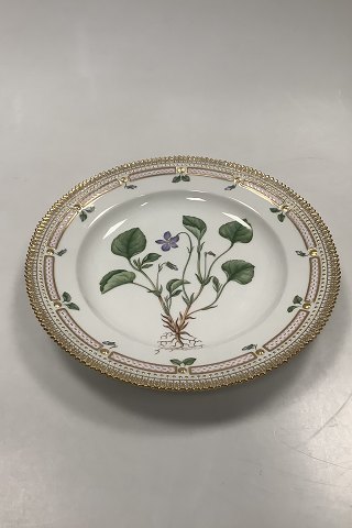 Royal Copenhagen Flora Danica Dinner Plate No. 20 / 3549