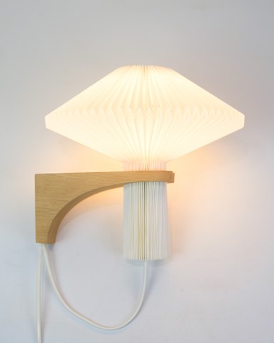 "The Mushroom" Wall Lamp - Model 204 - Light Oak - Vilhelm Wohlert - Le Klint
