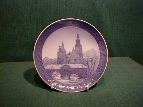 Christmas Plates by Royal ...