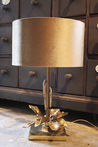 Decorative table lamp from the 50s/60s in gilded brass and bronze from Maison 
Jansen...