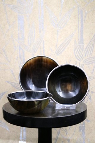 Small horn bowls mounted with silver rim  for caviar. 
Also fine for other purposes...