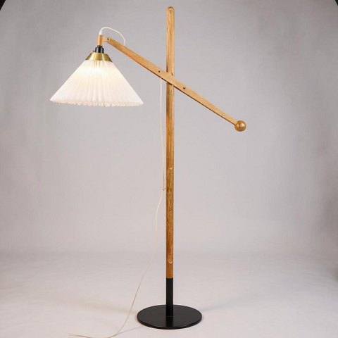Floor lamp - Model 325 - Le Klint - Vilhelm Wohlert - Teak - 1950s
