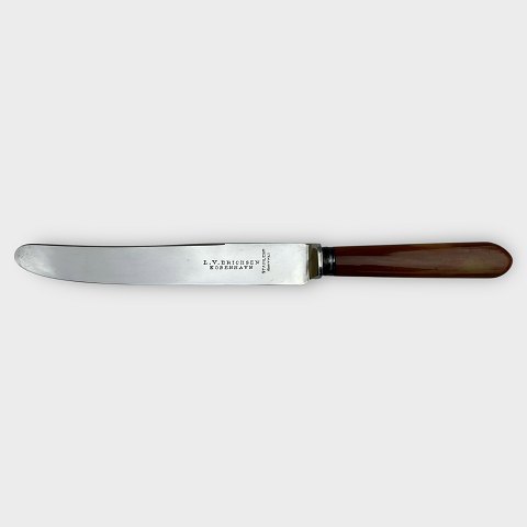 Knives
Steel with plastic handles
L. V. Erichsen
*DKK 30