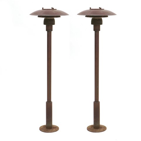 Pair of Poul Henningsen PH 3/2,5 copper garden 
lamps: H: 90cm