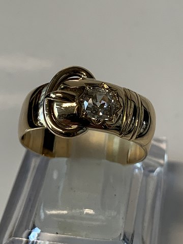 Statement ring with diamond, 18 carat
Size: 69
