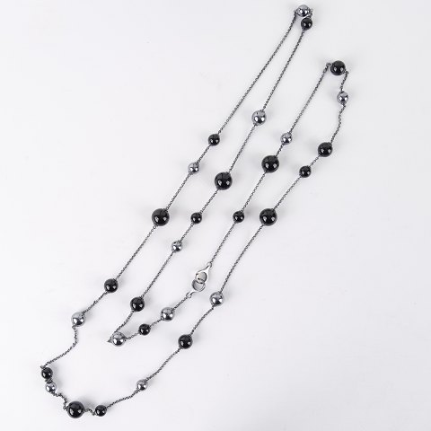Necklace – Original Box – Georg Jensen – “Sphere Sautoir” – 925 Sterling – Black 
Agate
