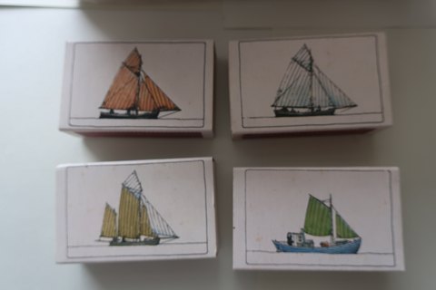 Text available in Danish language