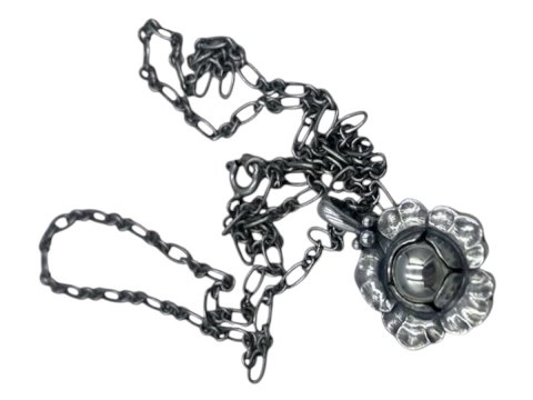 Georg Jensen sterling silver
Year jewellery 2002 - necklace and pendant