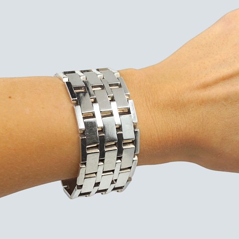 Anton Michelsen; A silver bracelet