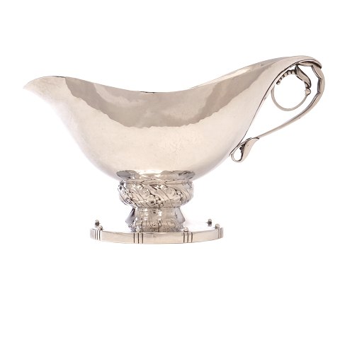 Georg Jensen sterlingsølv sauciere #177. Stemplet Georg Jensen. H: 12,5cm. L: 21cm. V: 370gr