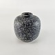 Arne Bang 
Lav, rund vase