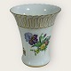 Bing & Grondahl
Saxon flower
Vase with braided edge
*DKK 700