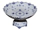 Blue Fluted Full Lace
Large cake bowl on stand from 1898-1923