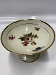 KPM Rosenborg candy bowl on high foot,
Ø. 15 x 11 cm.