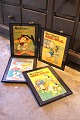 Dekorative , gamle Walt Disney Anders And blade fra årgang 1954 & 55 , er indrammet i sort ramme. 30x24cm...