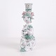 Bjørn Wiinblad Figur Nr. 93 i Grøn og Lyserød Keramik med Blomstermotiv