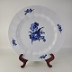Kinnerup Antik & Porcelæn præsenterer: RC fad 8544Blå Blomst Kantet37 cm