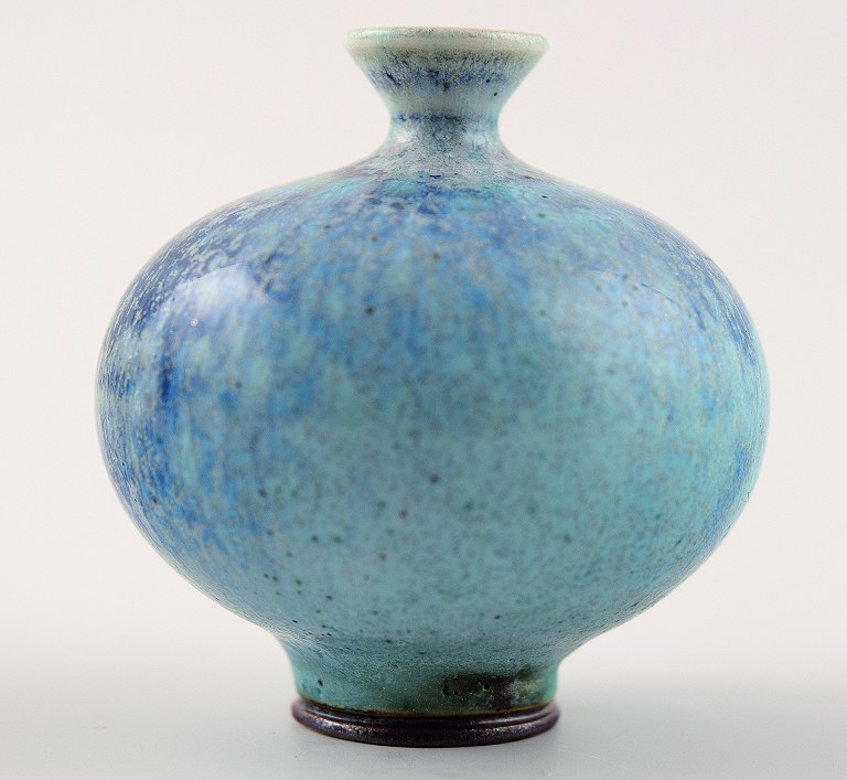 Berndt Friberg Studio keramik vase. Moderne svensk design. Unika, håndlavet.