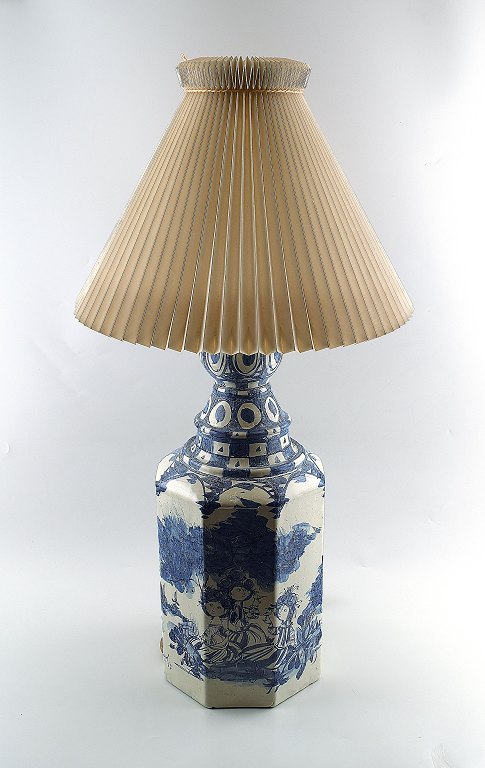 Bjorn Wiinblad, b. Copenhagen 1918, d. 2006.A large table lamp in earthenware, modeled in angular form.