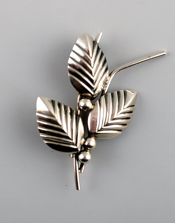 N.E.From sterlingsølv broche.
