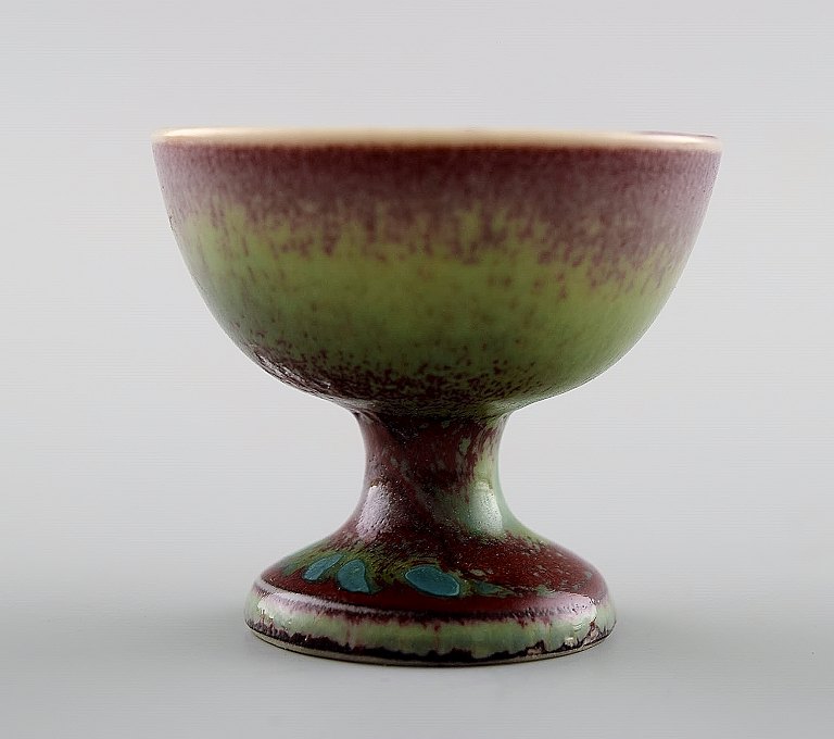 Stig Lindberg (1916-1982), Gustavsberg Studio hand, keramik miniature vase.
