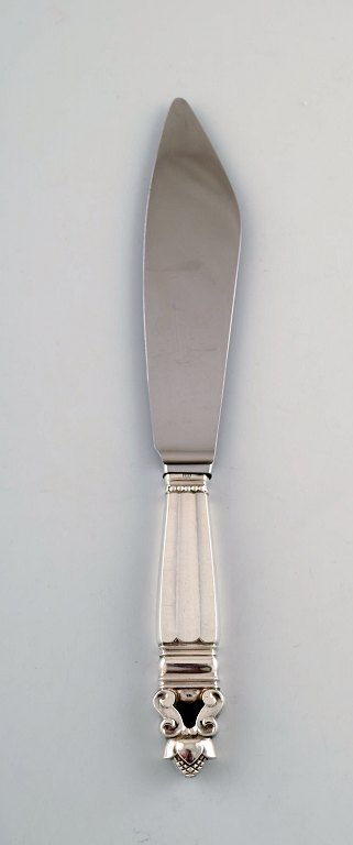 Georg Jensen "Acorn" cake knife in Sterling Silver.Designer: Johan Rohde.