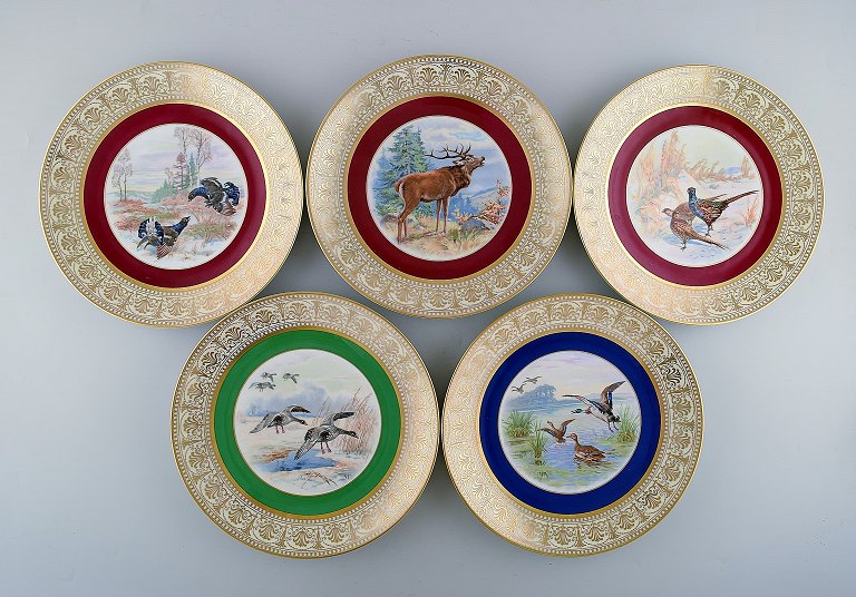 Thomas / Bavaria, Germany. Five decoration plates with hand-painted hunting motifs. 1930-50