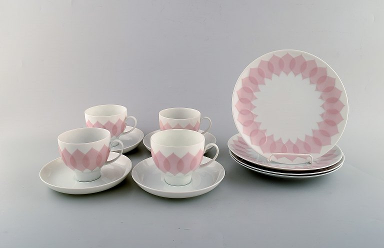 Bjørn Wiinblad for Rosenthal. Pink "Lotus" porcelain coffee service for four persons. 1980