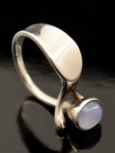 Ikonisk Georg Jensen vintage ring designet af Vivianna Turan Bülow-Hübe sterling sølv med månesten 