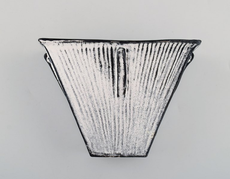 Svend Hammershøi for Kähler, HAK. Urtepotte i glaseret stentøj. Smuk gråsort dobbeltglasur. 1930/40