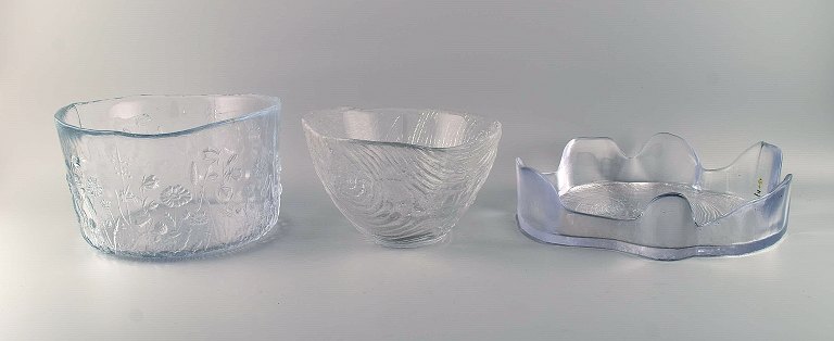 Three large bowls in art glass decorated with flowers and trees. Skruf, Sweden and others. 1980