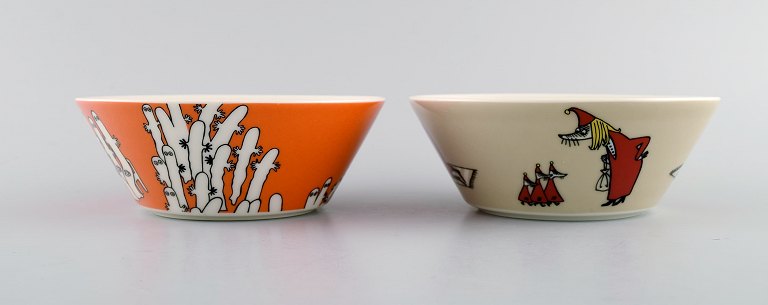 Arabia, Finland. Two porcelain bowls with motifs from "Moomin". Late 20th century.
