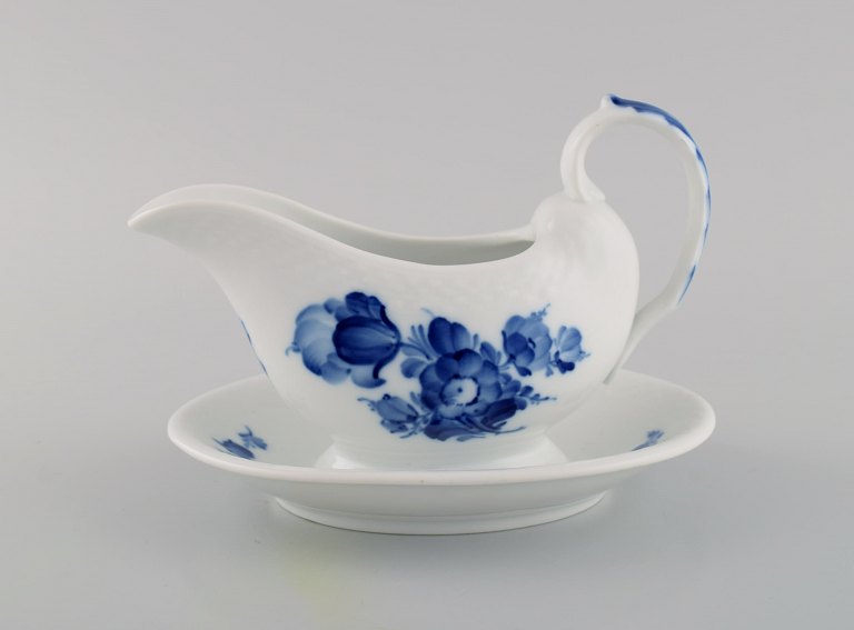 Royal Copenhagen Blue Flower Braided sauce boat on fixed stand. Model number 10/8068. Dated 1959.