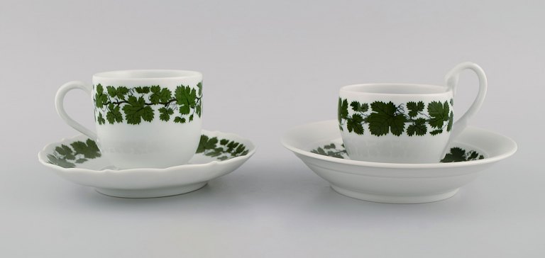 Two Meissen Green Ivy Vine Leaf coffee cups with saucers in hand-painted porcelain. 20th century.